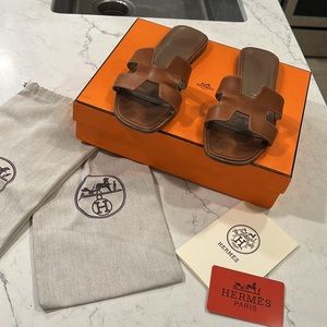 Hermes Oran sandals in brown